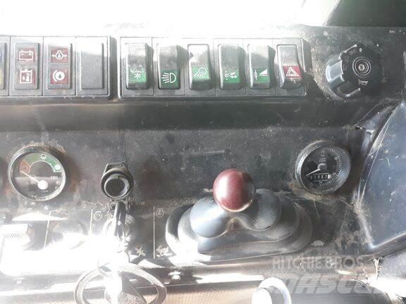 John Deere 1177 Θεριζοαλωνιστικές μηχανές