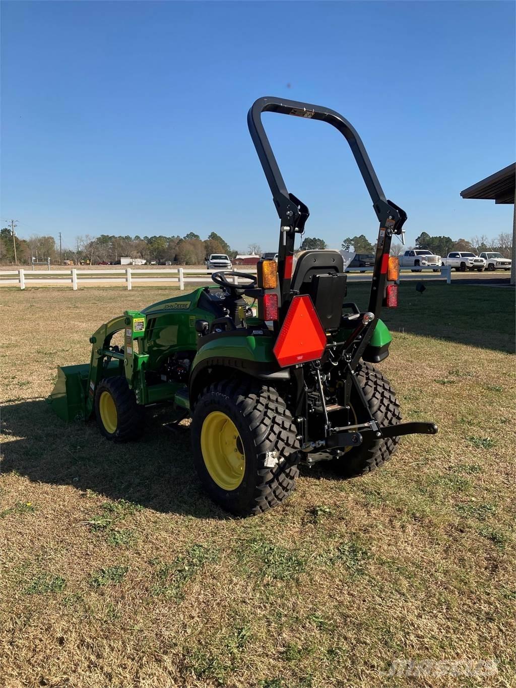 John Deere 2025R Τρακτέρ μικρών διαστάσεων