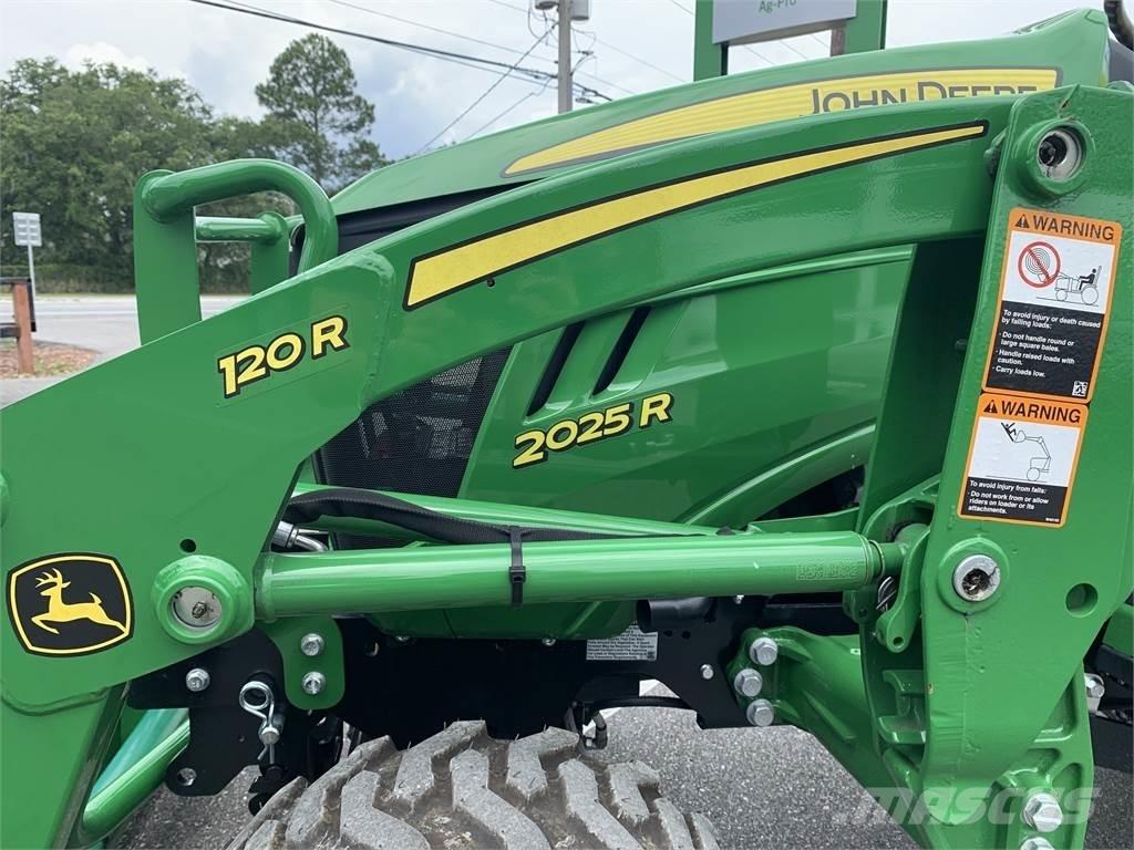 John Deere 2025R Τρακτέρ μικρών διαστάσεων