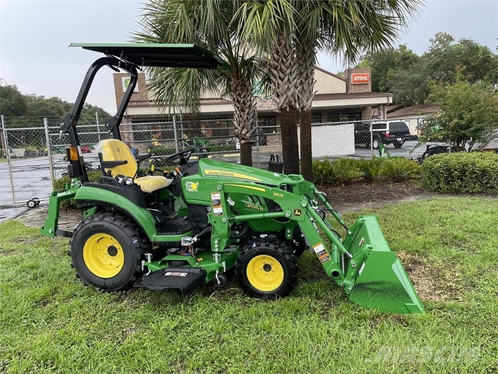 John Deere 2025R Τρακτέρ μικρών διαστάσεων