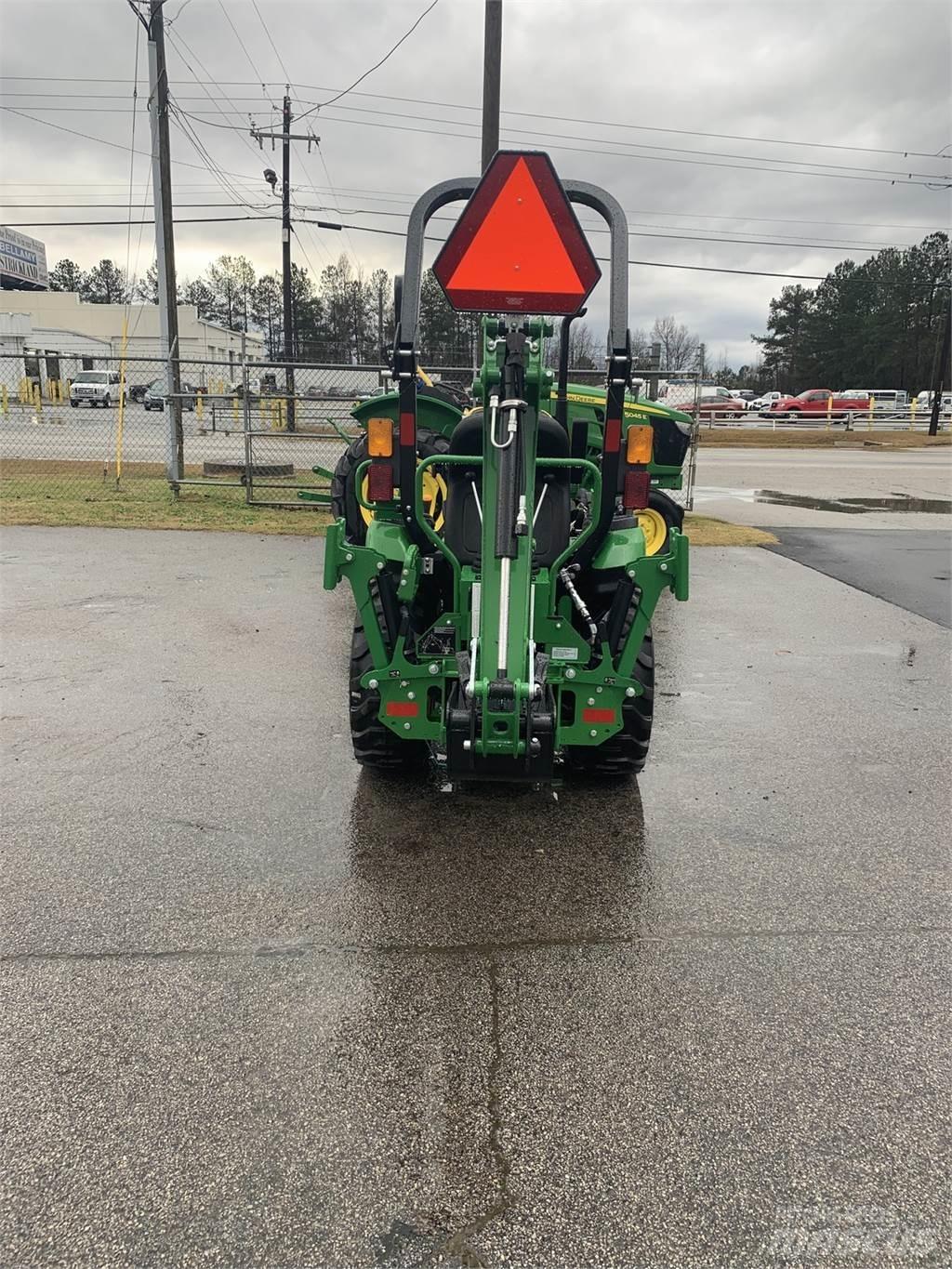 John Deere 2025R Τρακτέρ μικρών διαστάσεων