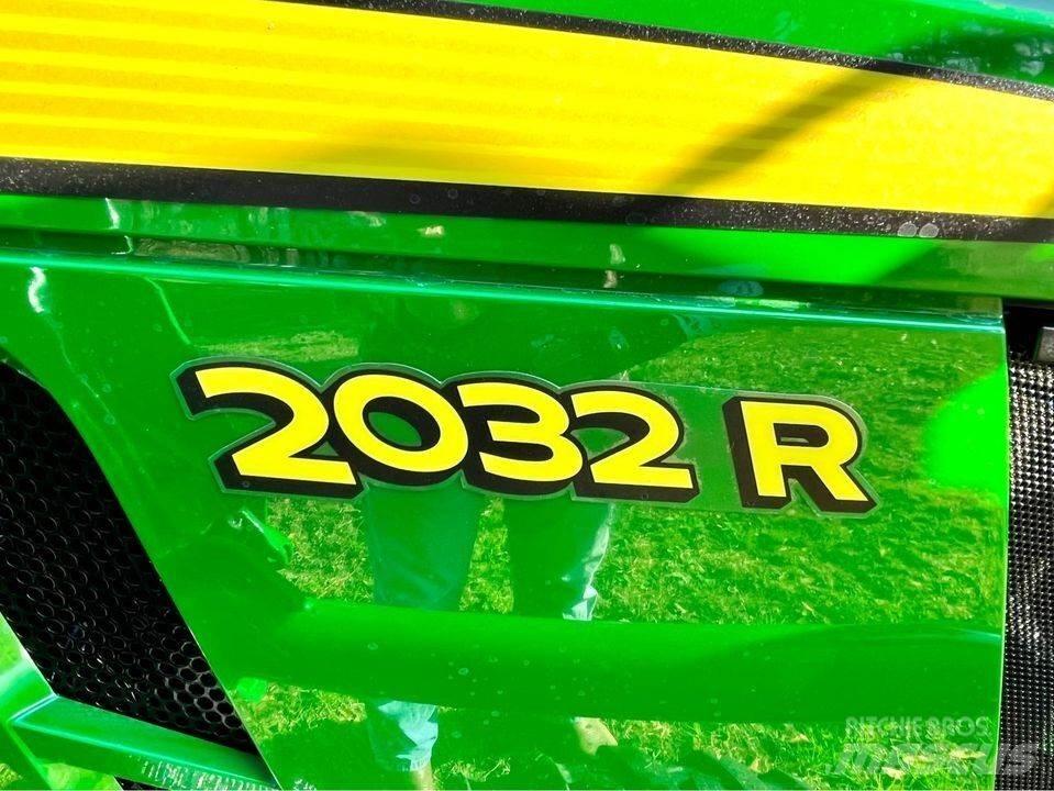 John Deere 2032R Τρακτέρ μικρών διαστάσεων