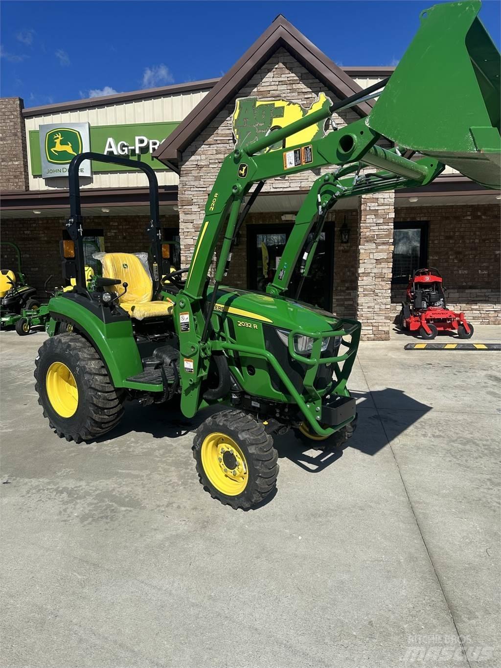 John Deere 2032R Τρακτέρ μικρών διαστάσεων