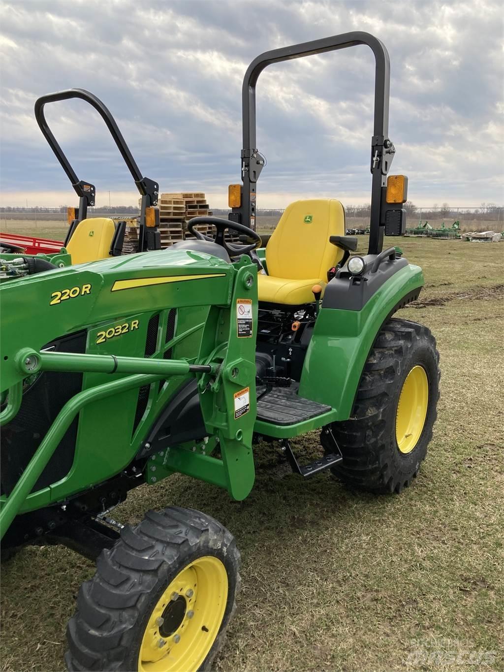 John Deere 2032R Τρακτέρ μικρών διαστάσεων