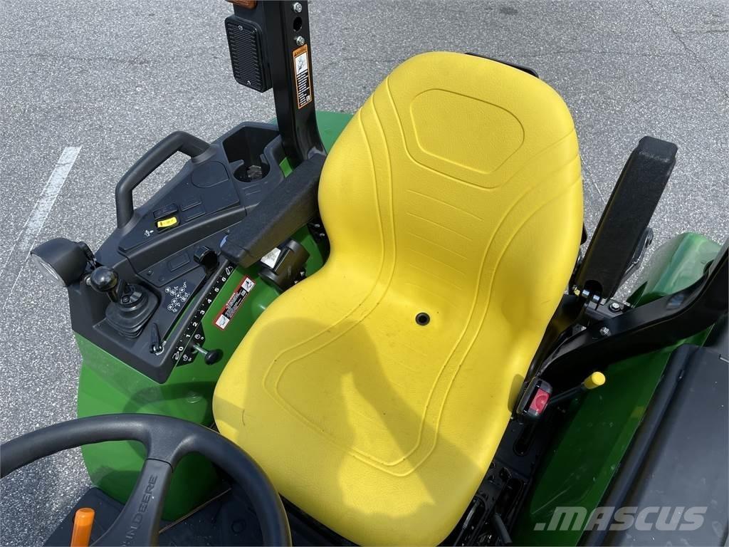 John Deere 2038R Τρακτέρ μικρών διαστάσεων