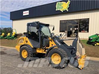 John Deere 204 G Μίνι φορτωτές