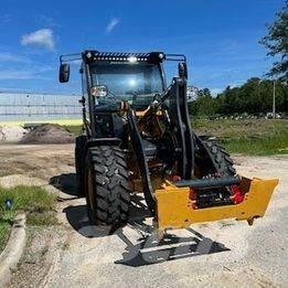 John Deere 204 G Μίνι φορτωτές