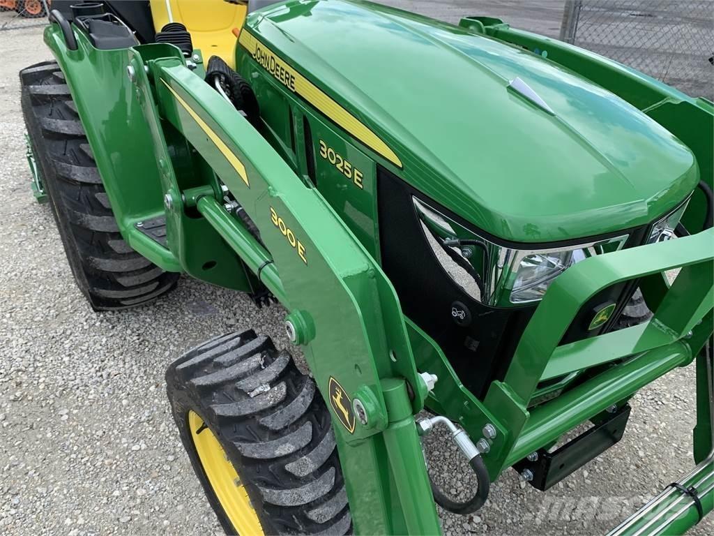 John Deere 3025E Τρακτέρ μικρών διαστάσεων