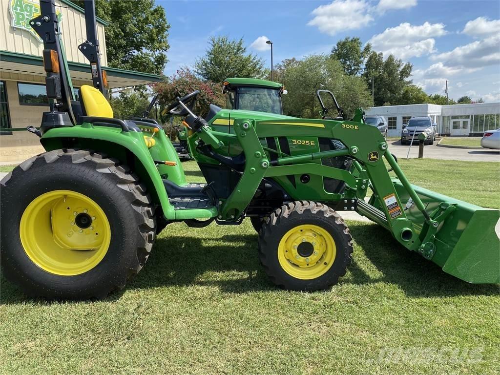 John Deere 3025E Τρακτέρ μικρών διαστάσεων