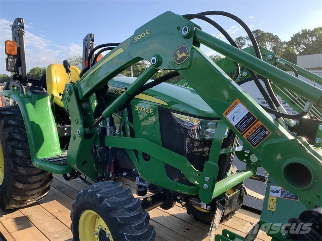 John Deere 3032E Τρακτέρ μικρών διαστάσεων