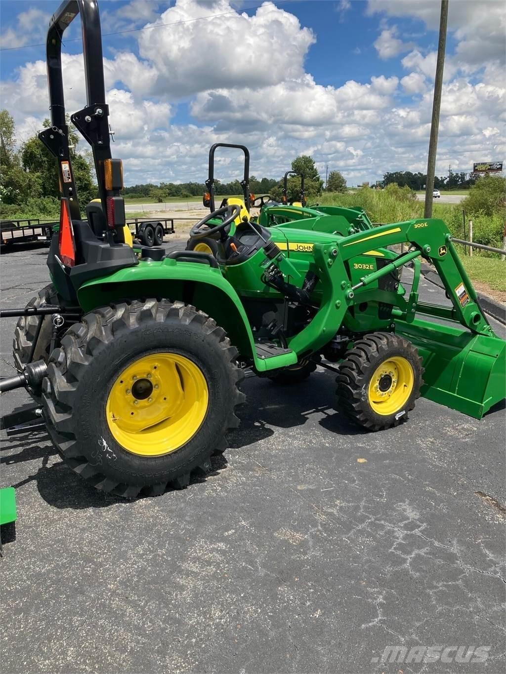 John Deere 3032E Τρακτέρ μικρών διαστάσεων