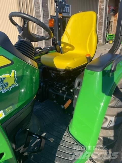 John Deere 3033R Τρακτέρ μικρών διαστάσεων