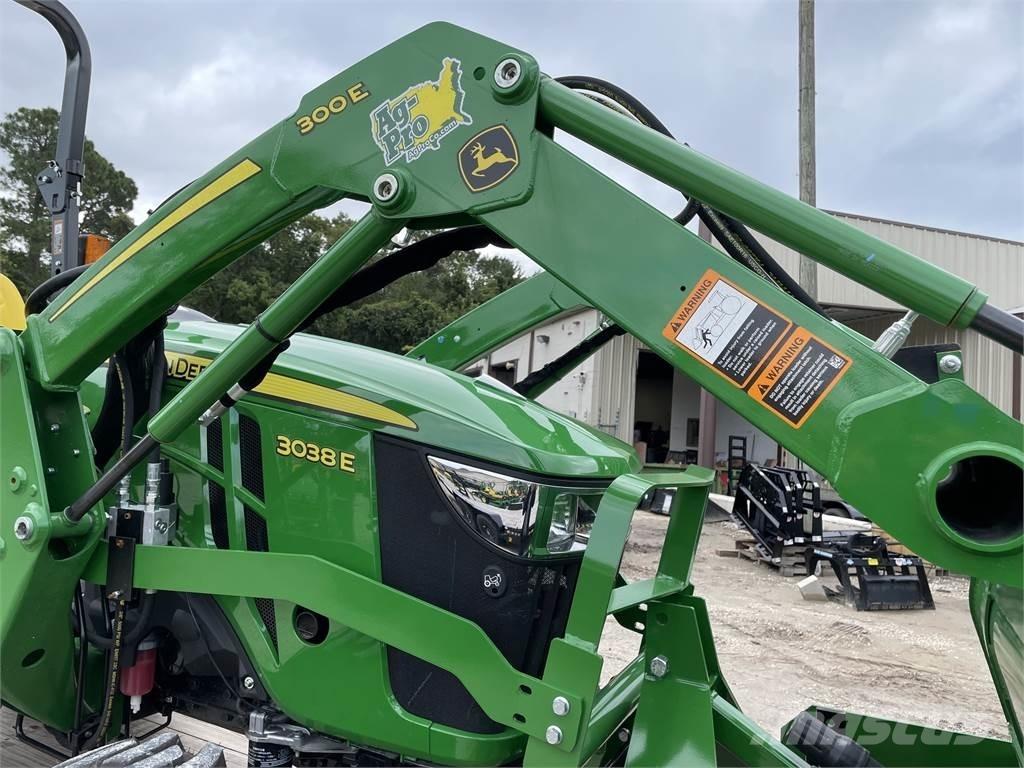 John Deere 3038E Τρακτέρ μικρών διαστάσεων