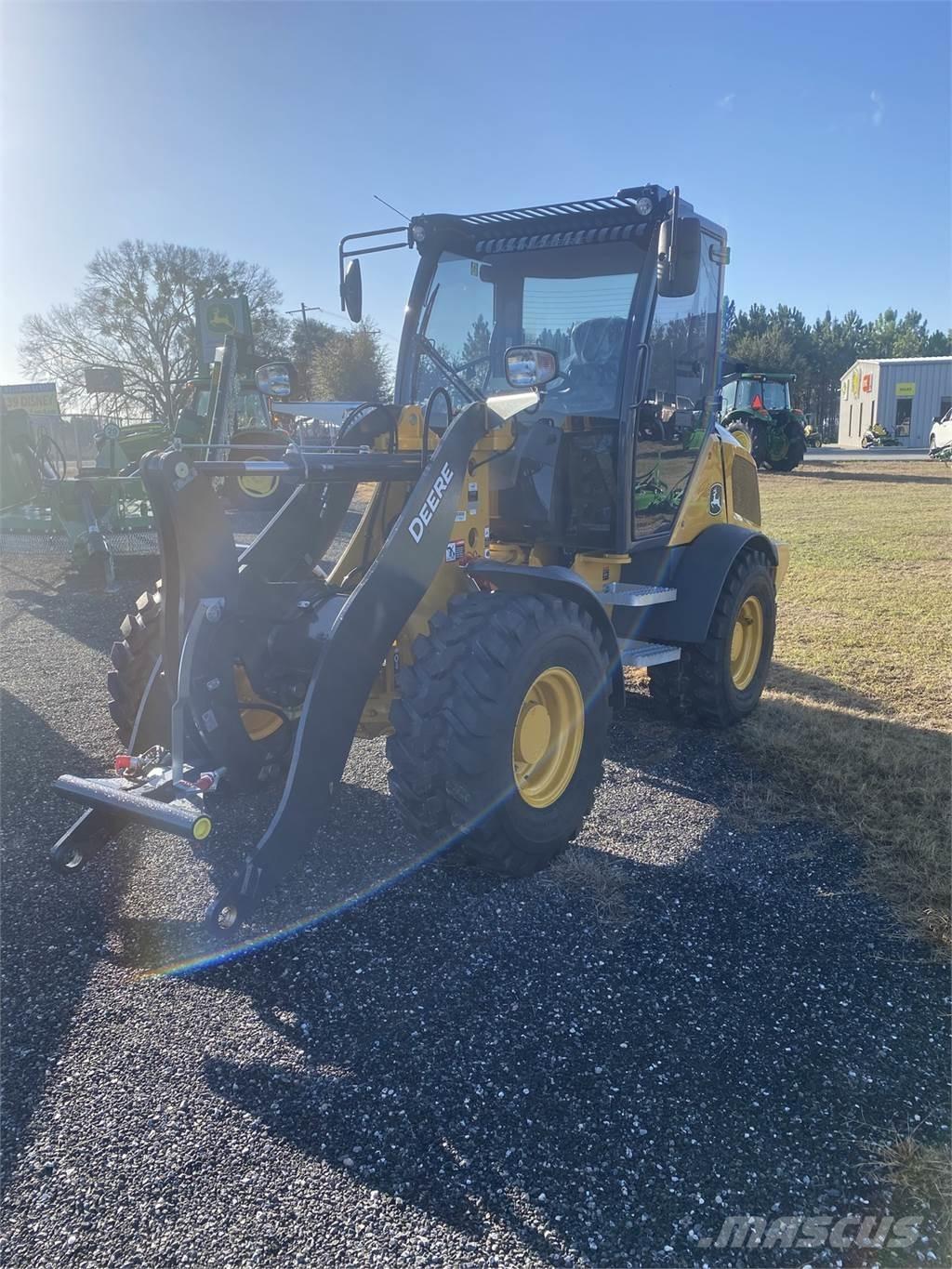 John Deere 304 G Μίνι φορτωτές
