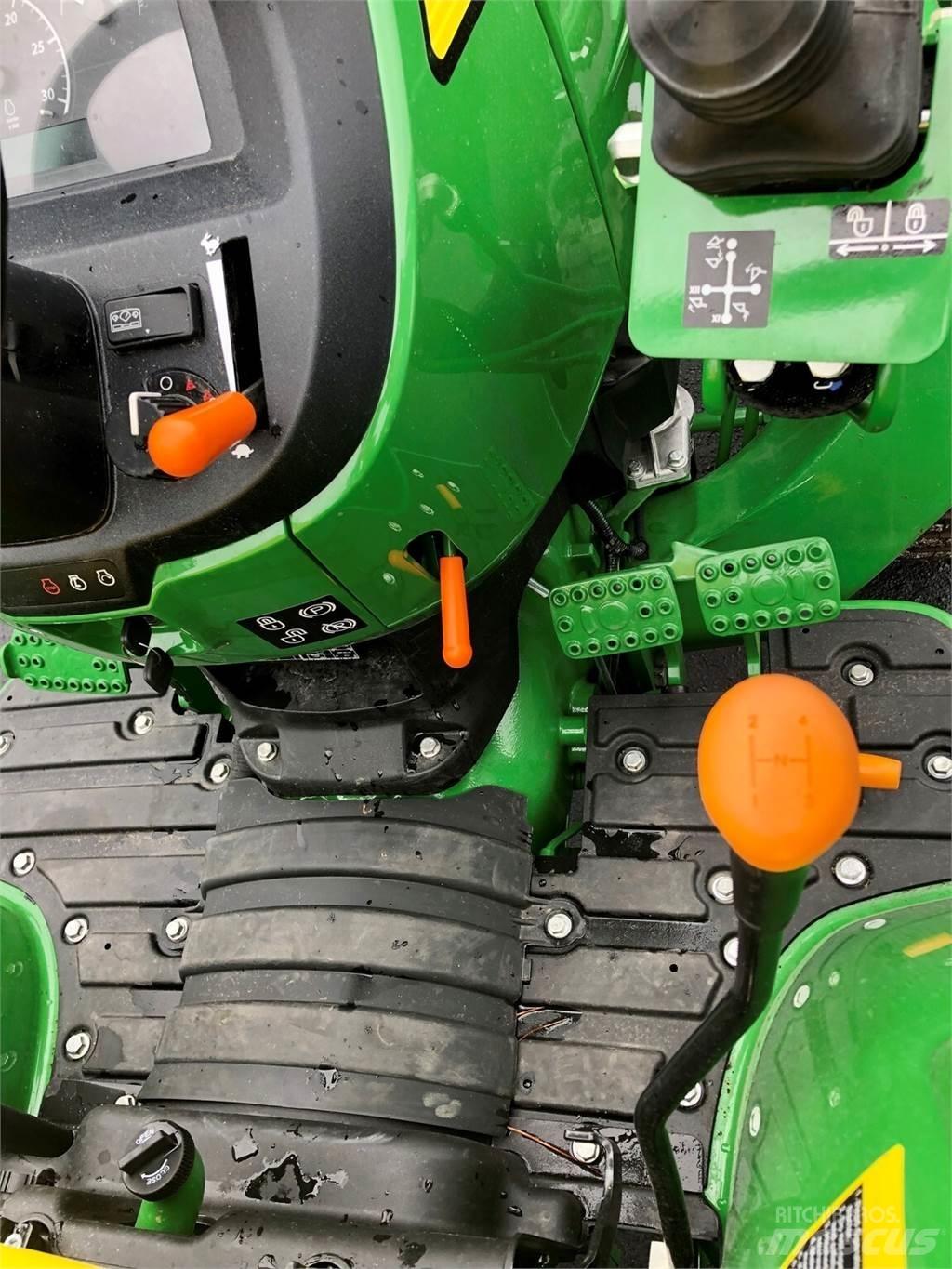 John Deere 3043D Τρακτέρ
