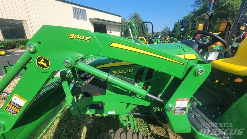 John Deere 3043D Τρακτέρ