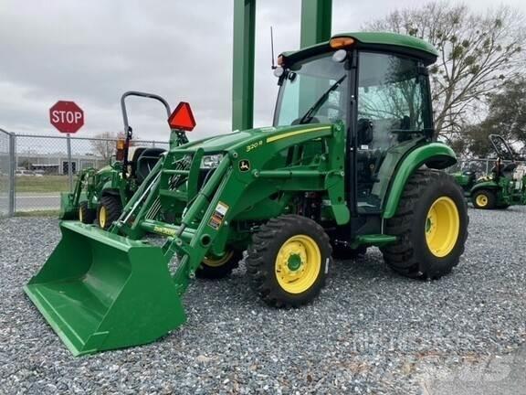 John Deere 3046R Τρακτέρ