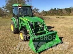 John Deere 3046R Τρακτέρ