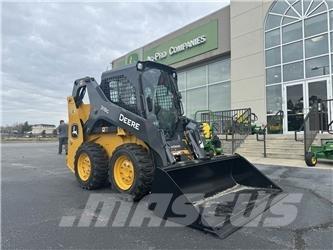 John Deere 318G Φορτωτάκια
