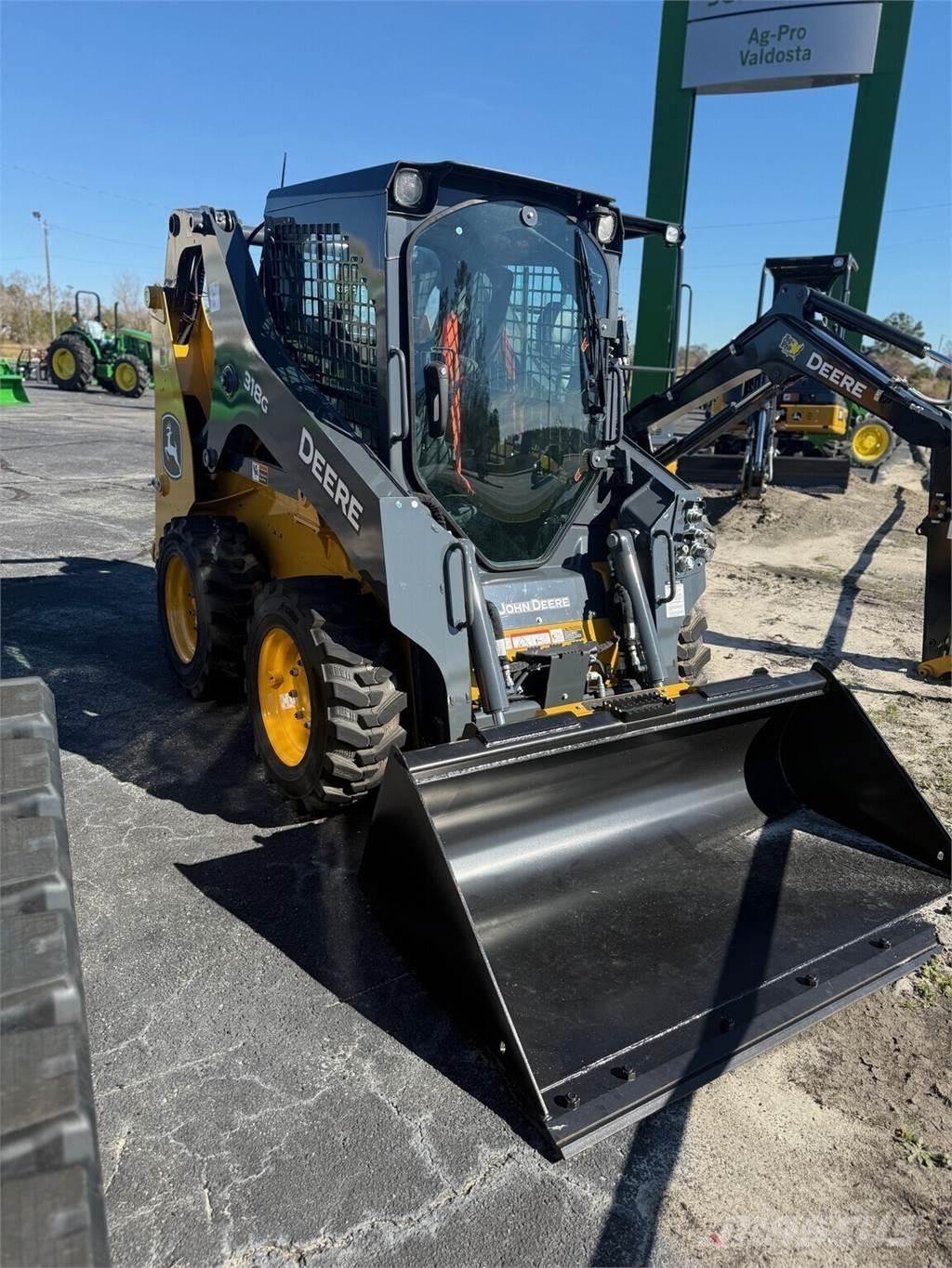 John Deere 318G Φορτωτάκια