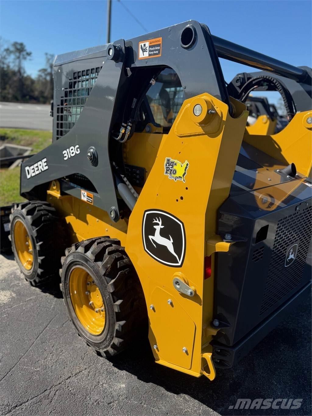 John Deere 318G Φορτωτάκια