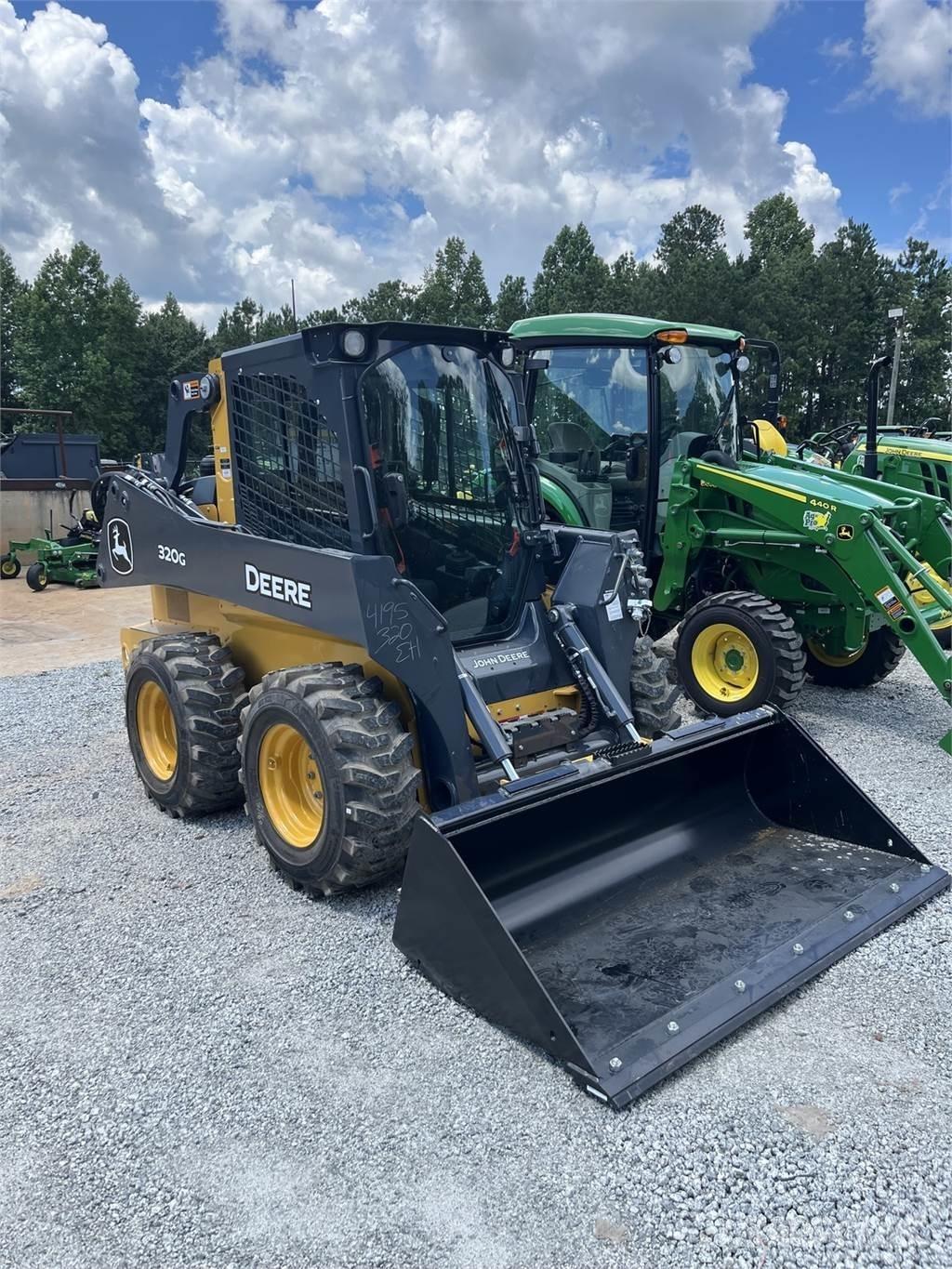 John Deere 320G Φορτωτάκια