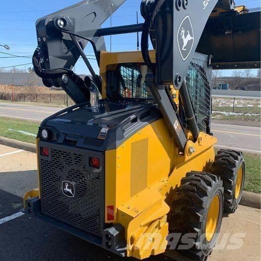 John Deere 324G Φορτωτάκια
