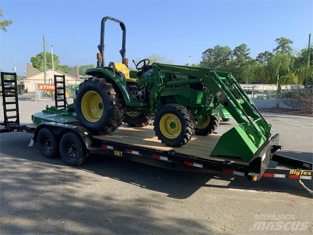 John Deere 4044M Τρακτέρ