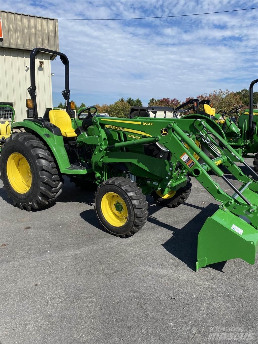 John Deere 4052M Τρακτέρ