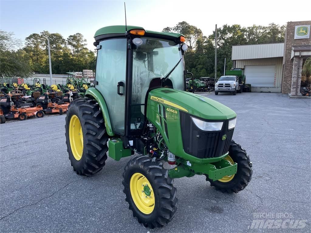 John Deere 4066R Τρακτέρ