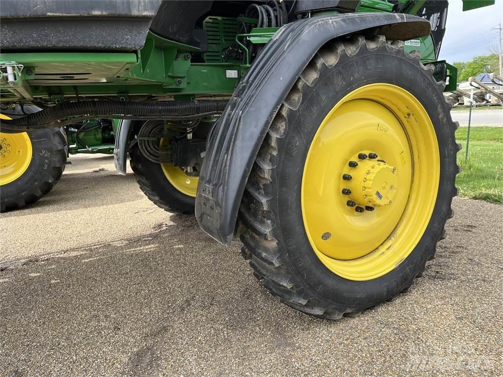 John Deere 412R Ρυμουλκούμενα ψεκαστικά