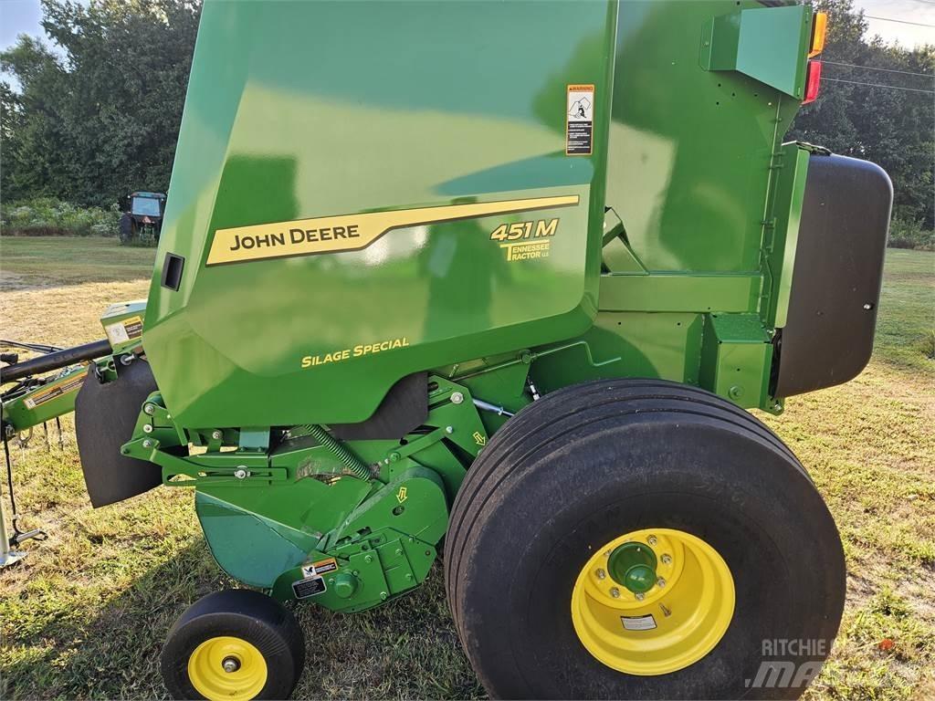 John Deere 451M Πρέσες κυλινδρικών δεμάτων