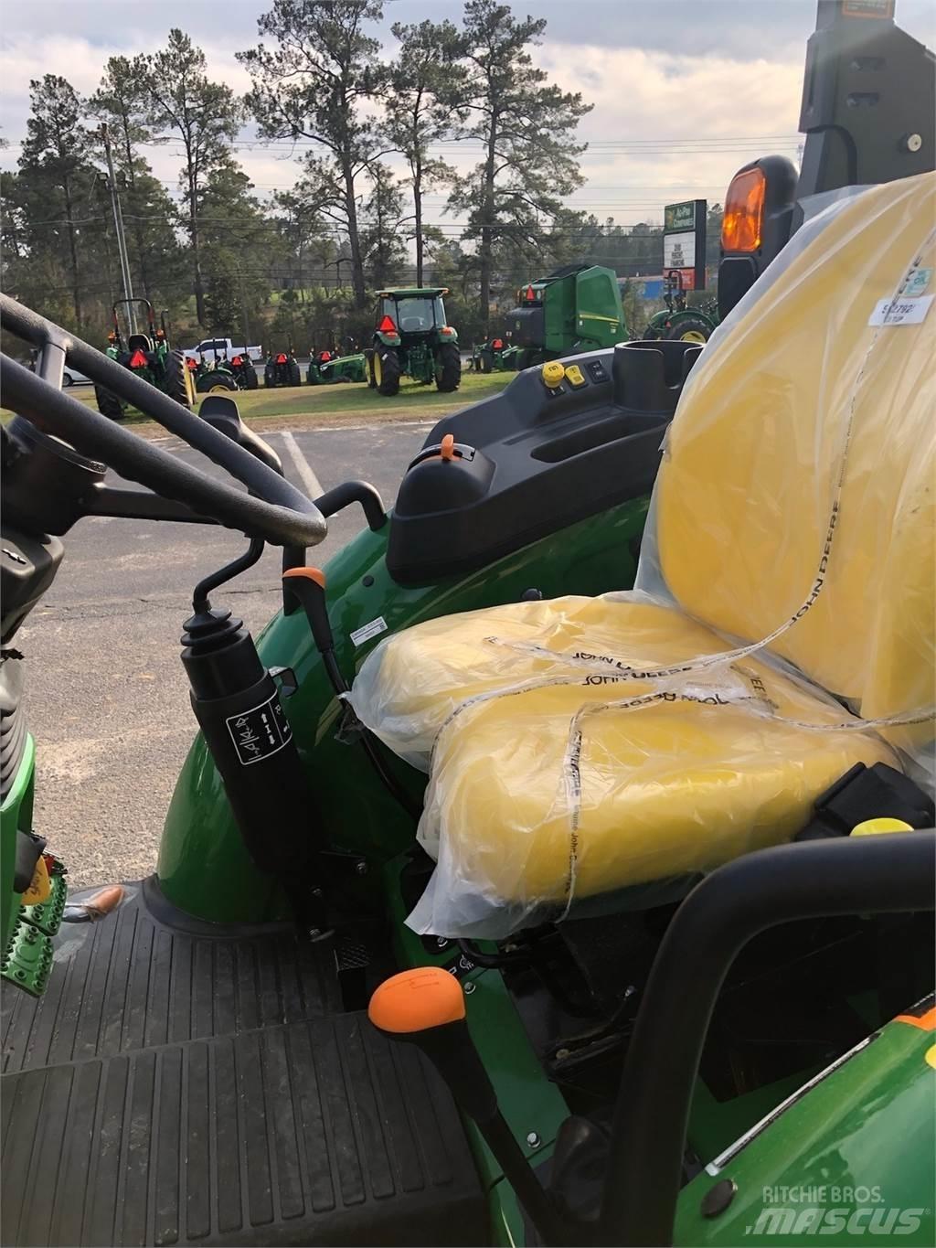 John Deere 5067E Τρακτέρ