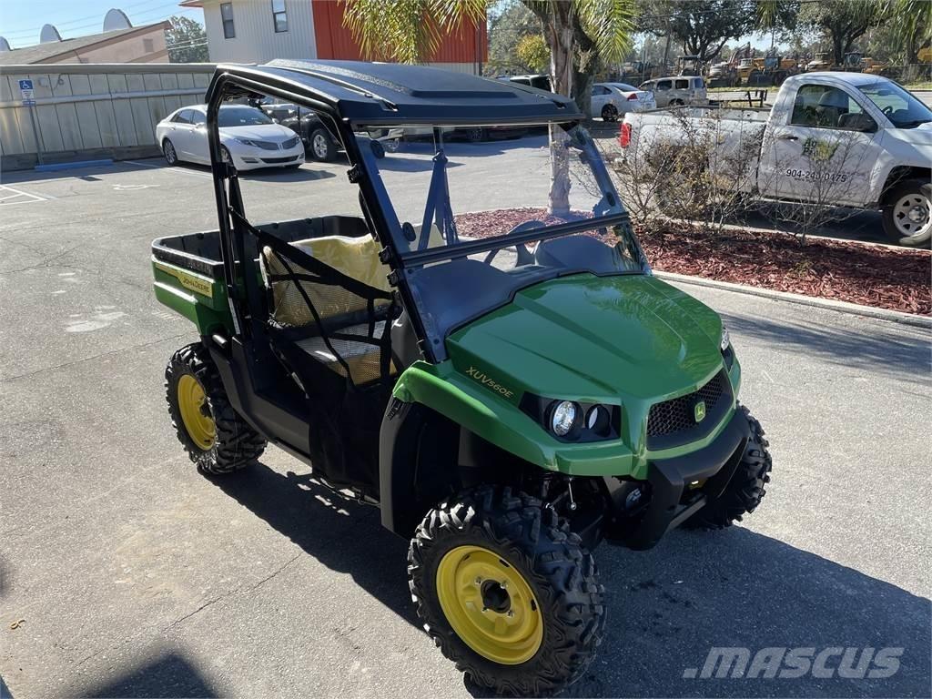 John Deere 560E Χρηστικές μηχανές