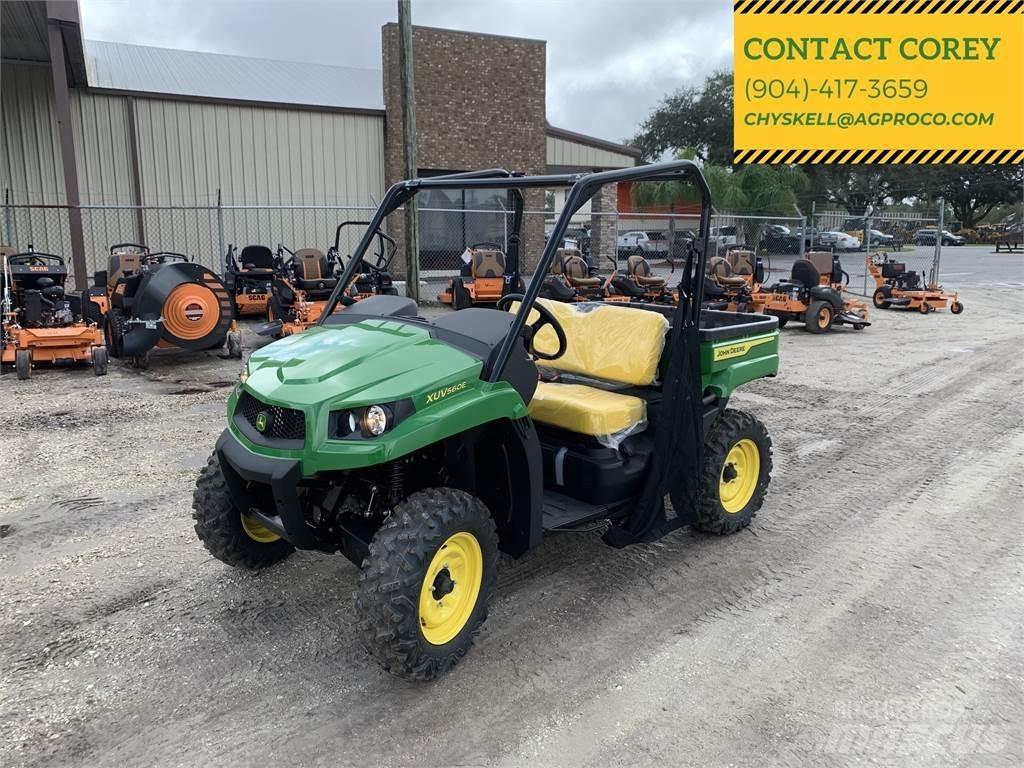 John Deere 560E Χρηστικές μηχανές