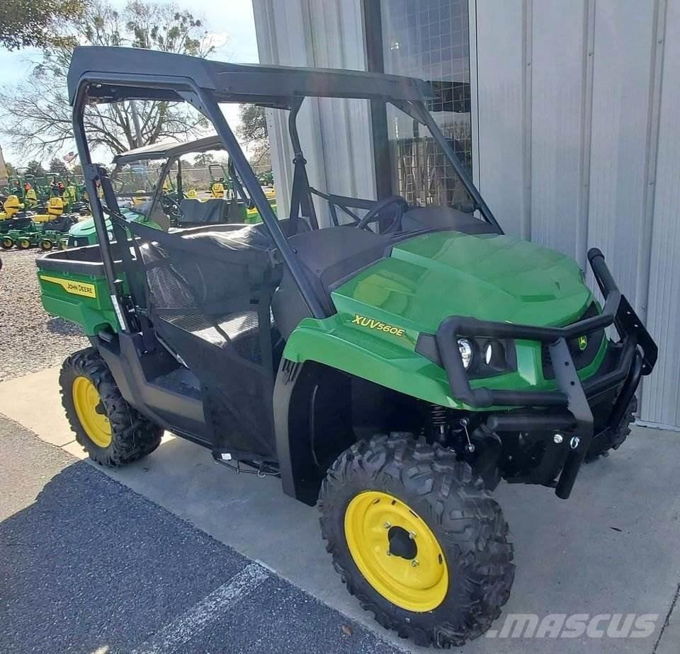 John Deere 560E Χρηστικές μηχανές
