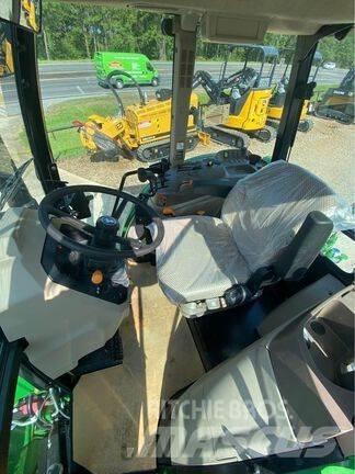 John Deere 6105E Τρακτέρ