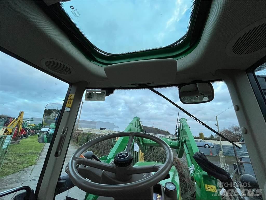 John Deere 6110M Τρακτέρ