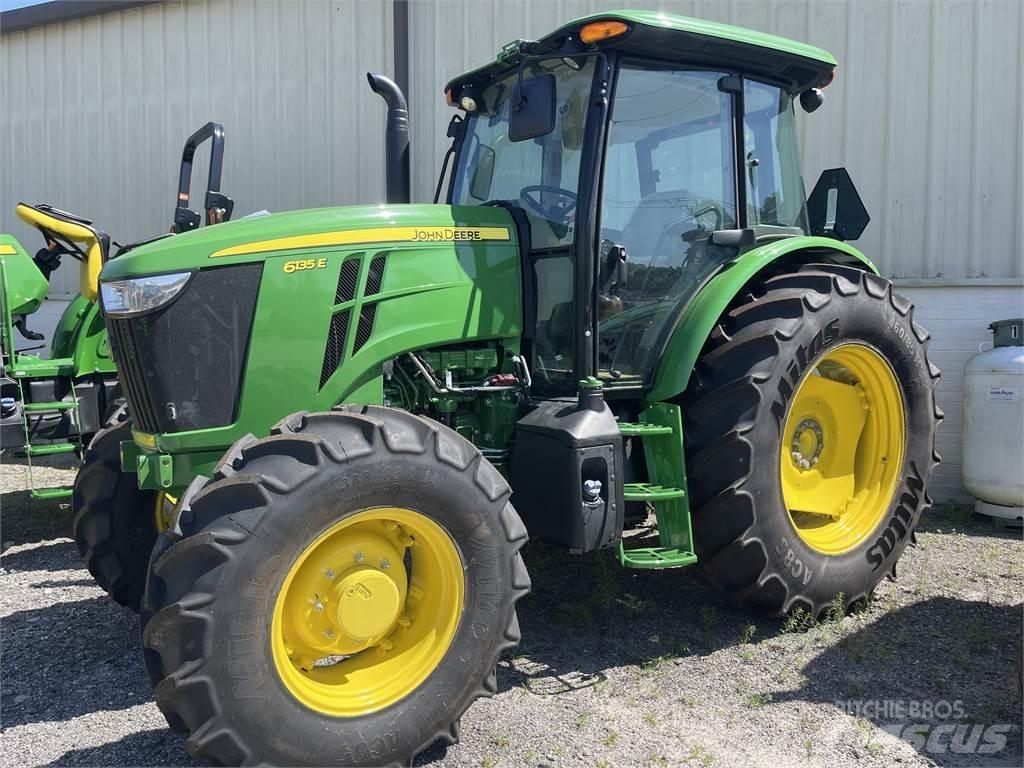 John Deere 6135E Τρακτέρ