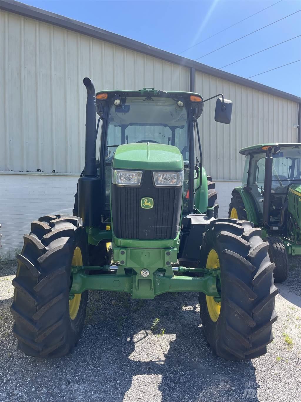John Deere 6135E Τρακτέρ