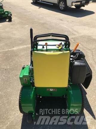 John Deere 636M Χορτοκοπτικά με καθιστό χειριστή