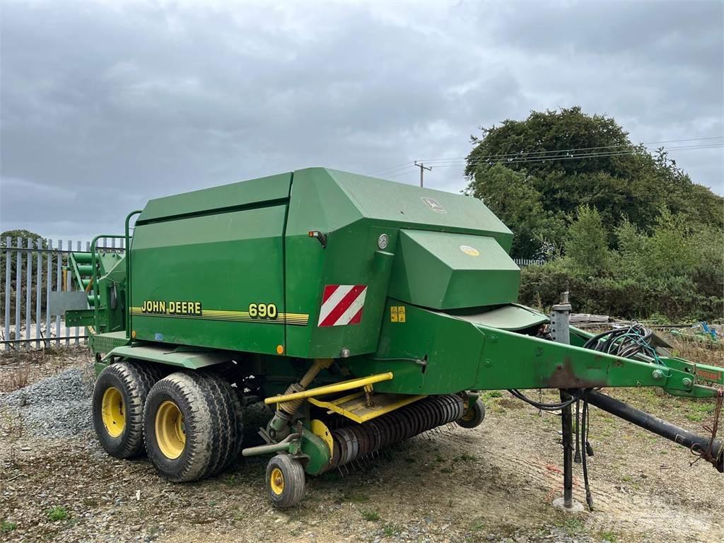 John Deere 690 Πρέσες τετράγωνων δεμάτων