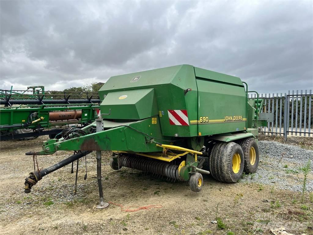 John Deere 690 Πρέσες τετράγωνων δεμάτων
