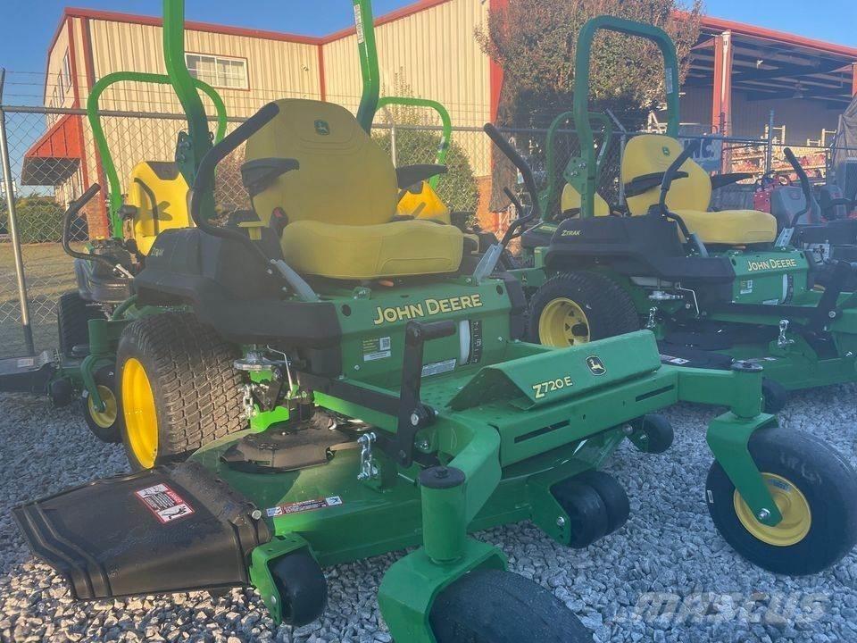 John Deere 720E Χορτοκοπτικά μηδενικής στροφής