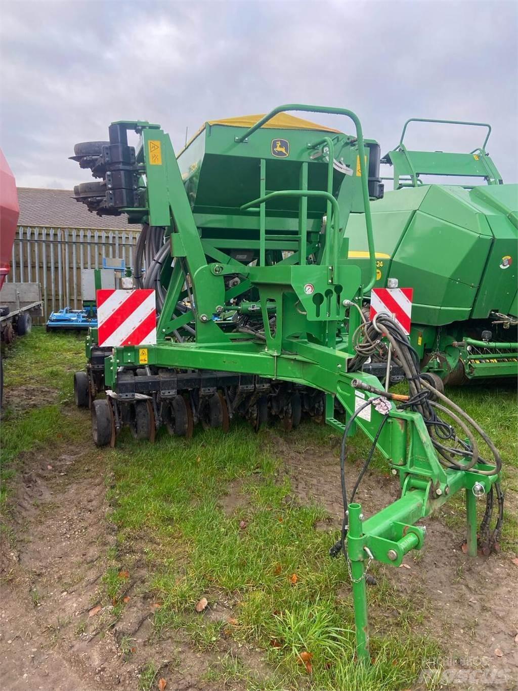 John Deere 750A Σπορείς