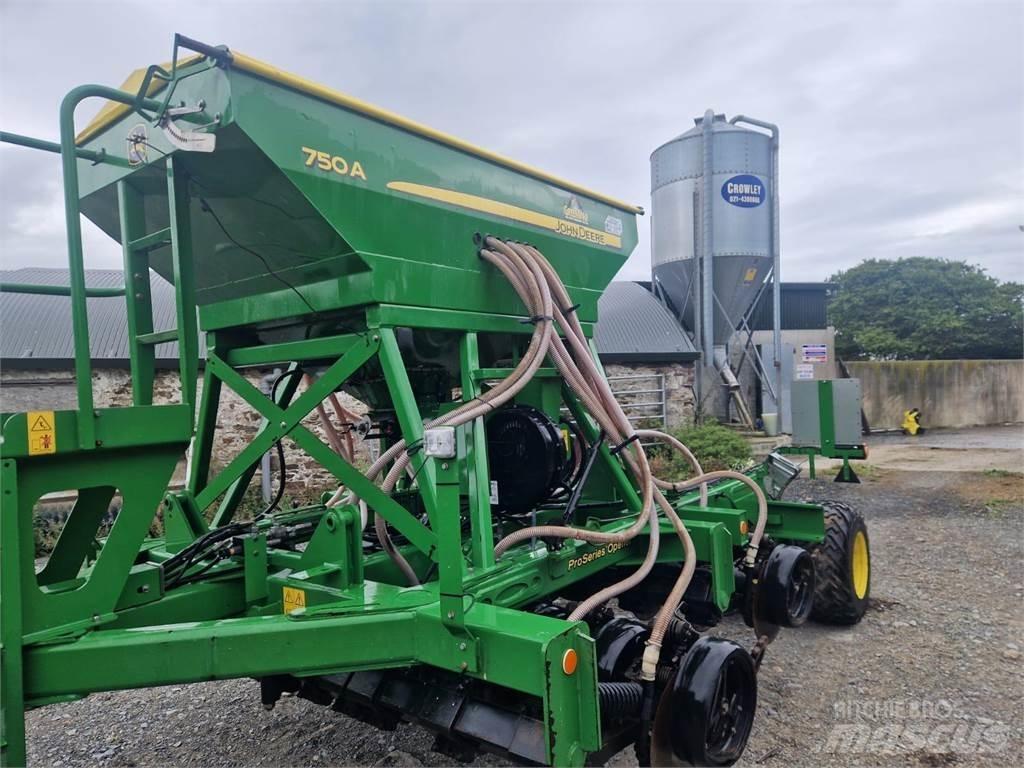 John Deere 750A Σπορείς