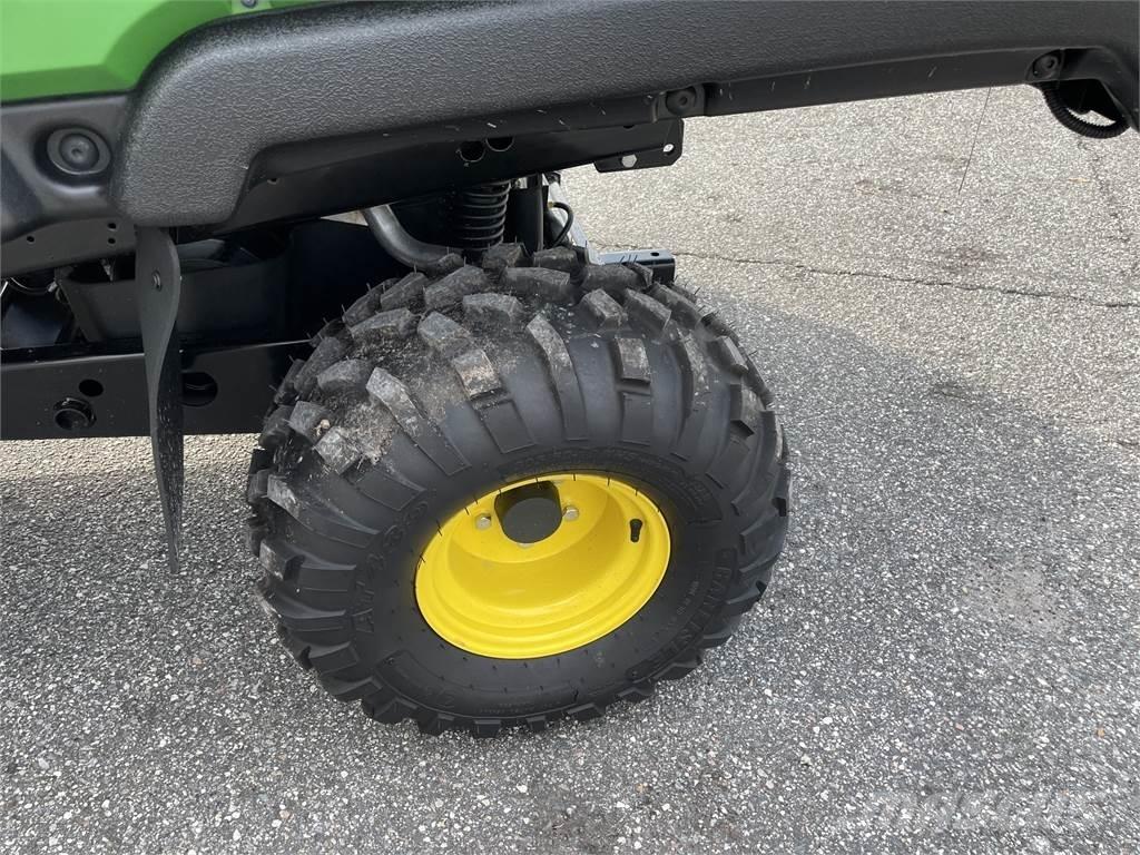 John Deere 815E Χρηστικές μηχανές