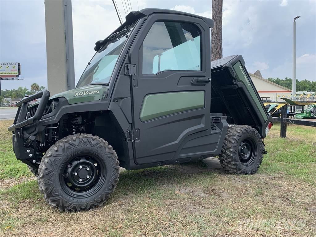 John Deere 835M Χρηστικές μηχανές