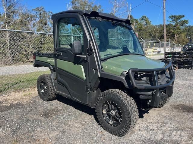 John Deere 835R Χρηστικές μηχανές