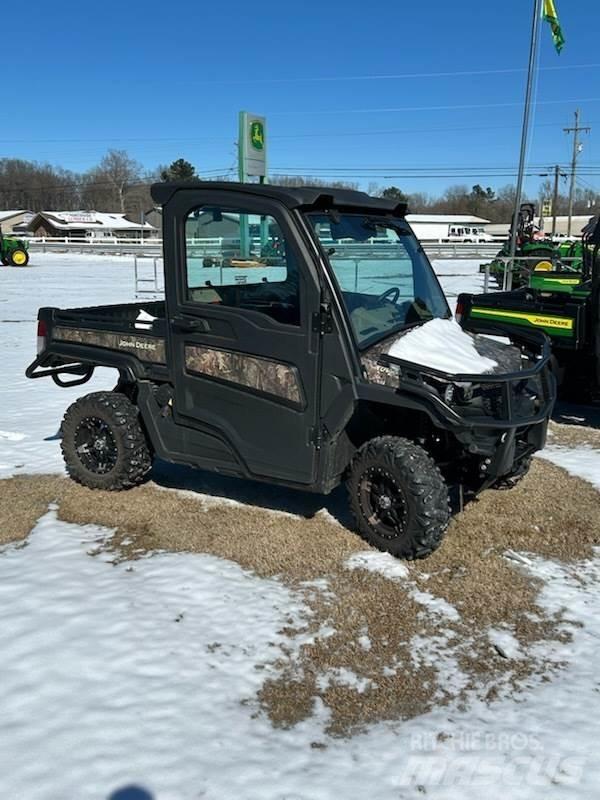 John Deere 835R Χρηστικές μηχανές